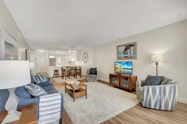 $449,000 | 750 North Ocean Boulevard, Unit 1105, Pompano Beach, FL 33062