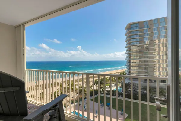$449,000 | 750 North Ocean Boulevard, Unit 1105, Pompano Beach, FL 33062