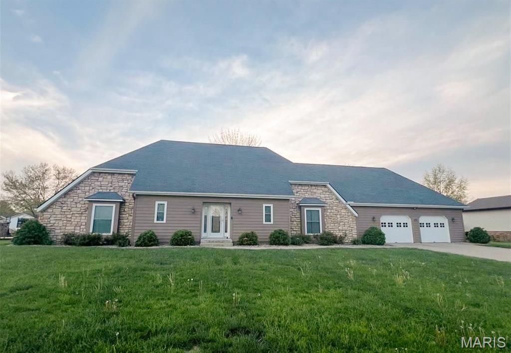 1011 A Street Germantown, IL 62245 - Photo 1 of 56