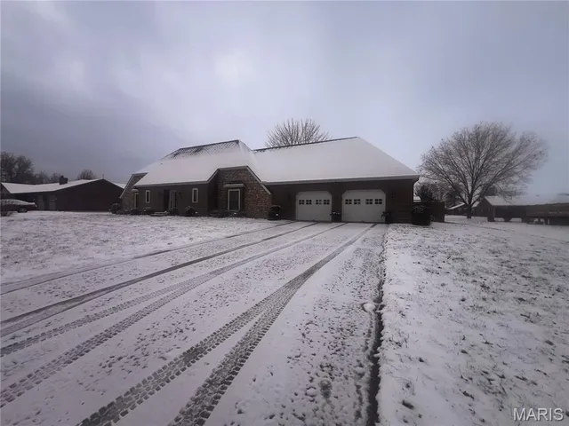 $330,000 | 1011 A Street, Germantown, IL 62245