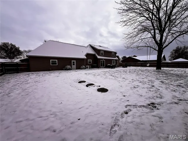 $330,000 | 1011 A Street, Germantown, IL 62245