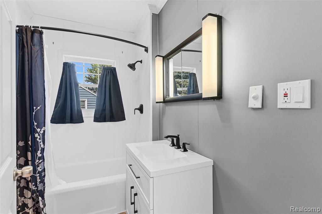 1709 Michigan Avenue Bay City, MI 48708 - Photo 18 of 42