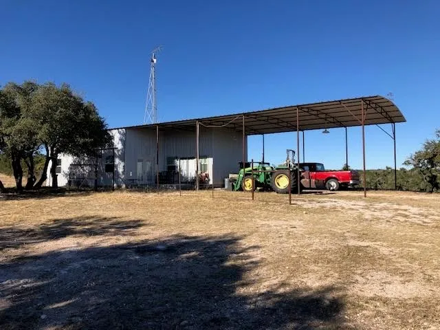 $595,000 | 933 East Quarry Road, London, TX 76854