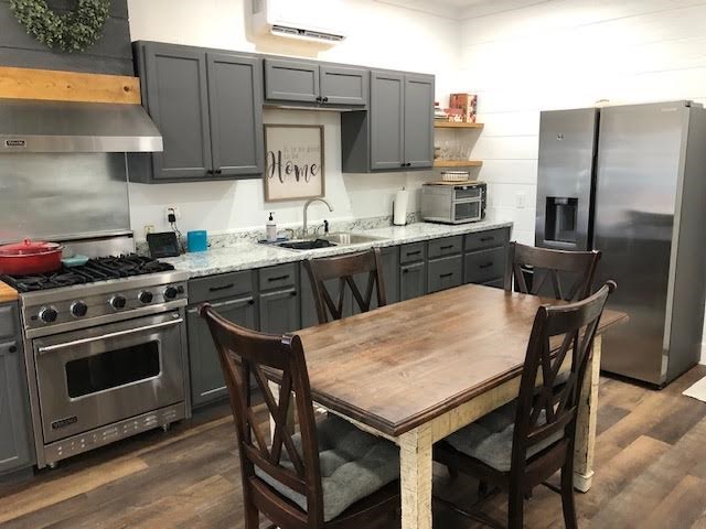 933 East Quarry Road London, TX 76854 - Photo 10 of 36