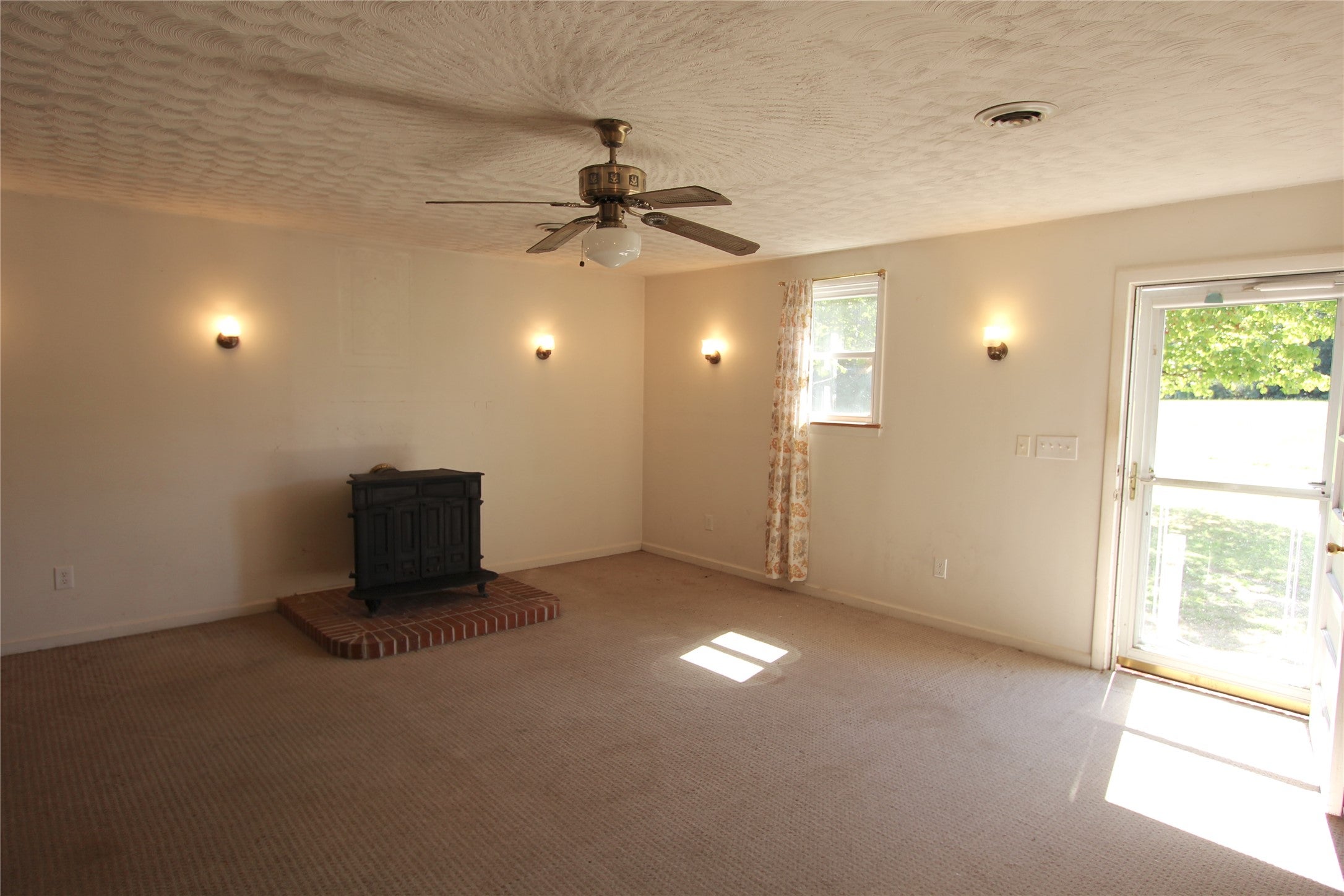101 Turners Neck Road Toano, VA 23168 - Photo 6 of 21 Gallery Image 6