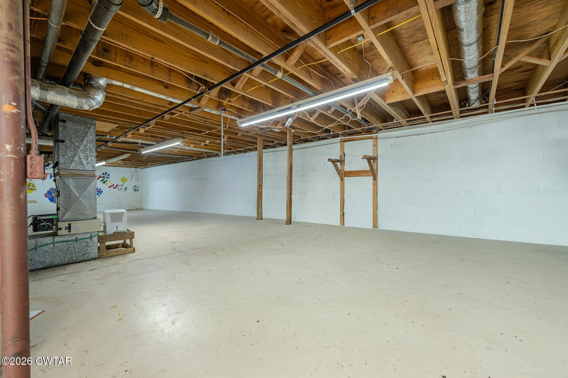 428 Gwin Cemetery Road Waverly, TN 37185 - Photo 32 of 50 a view of a garage