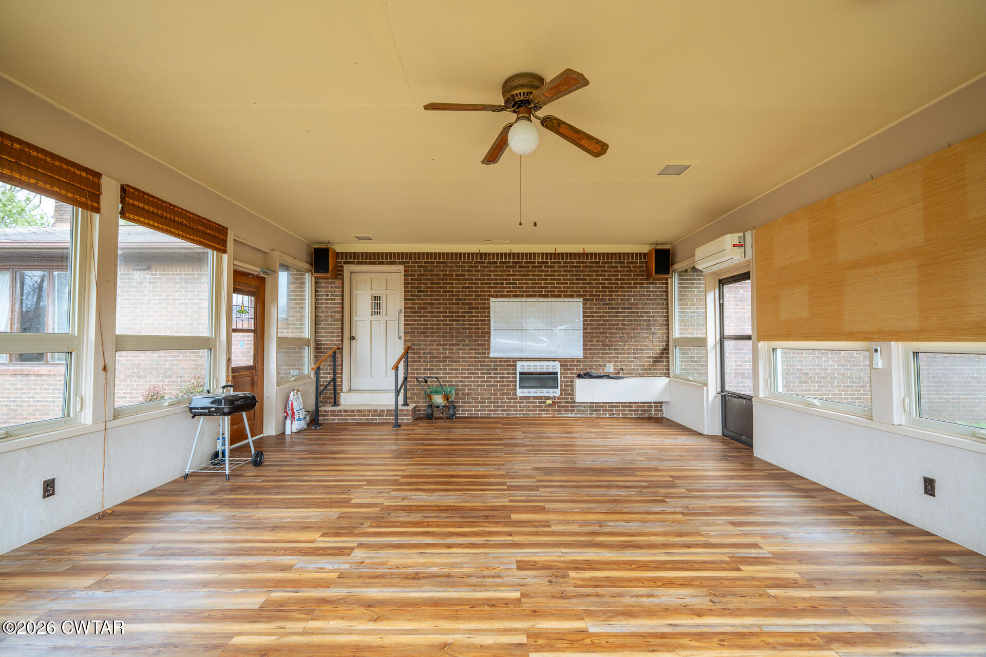 428 Gwin Cemetery Road Waverly, TN 37185 - Photo 36 of 50 a view of a living room and a room