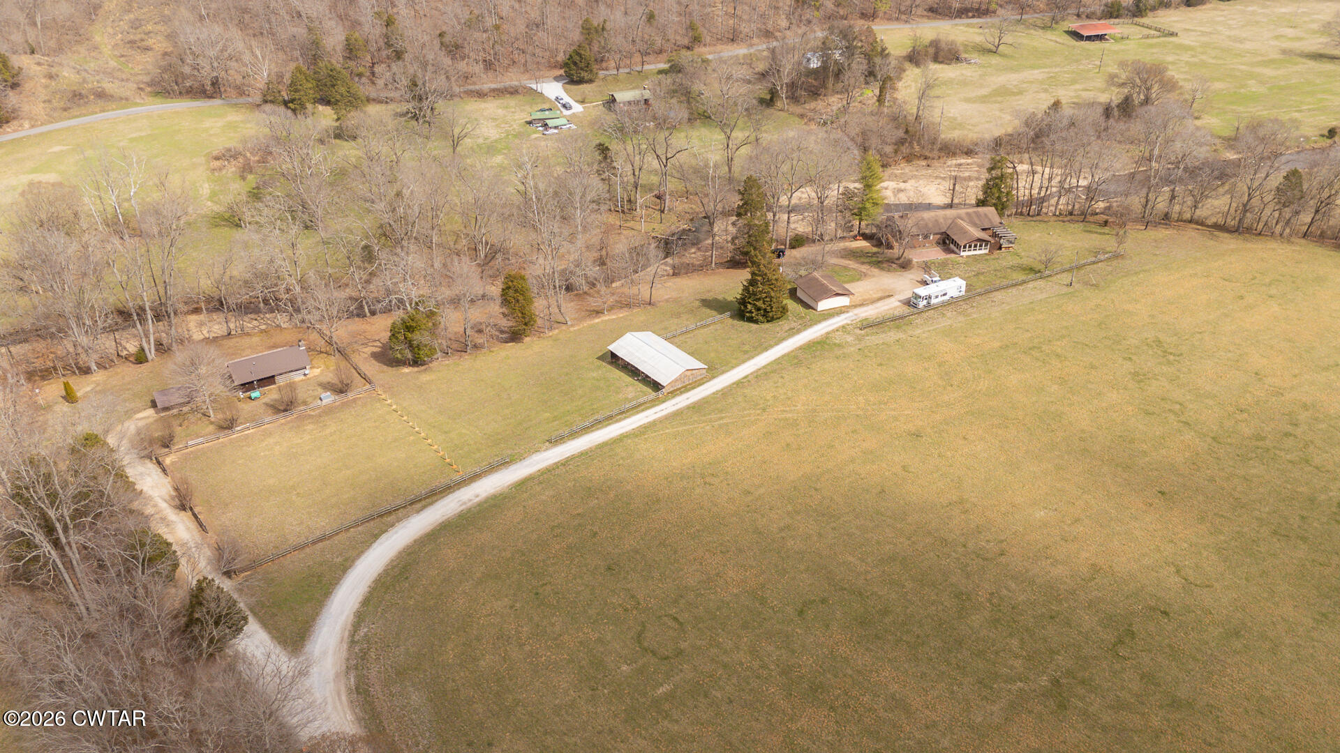 428 Gwin Cemetery Road Waverly, TN 37185 - Photo 47 of 50 a bathroom with a bathtub
