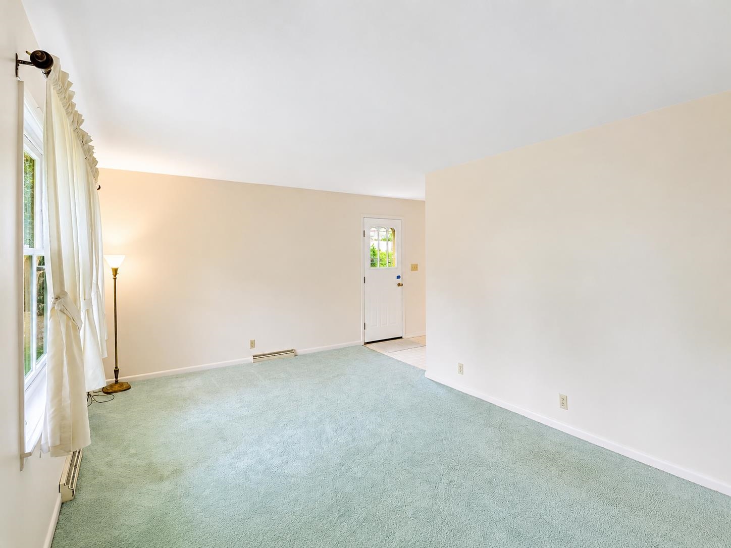 1817 South Stockman Road Mount Pleasant, MI 48858 - Photo 5 of 21 1947387-b2ad161a-6387-4d02-a9e9-e194dceccec1.JPG