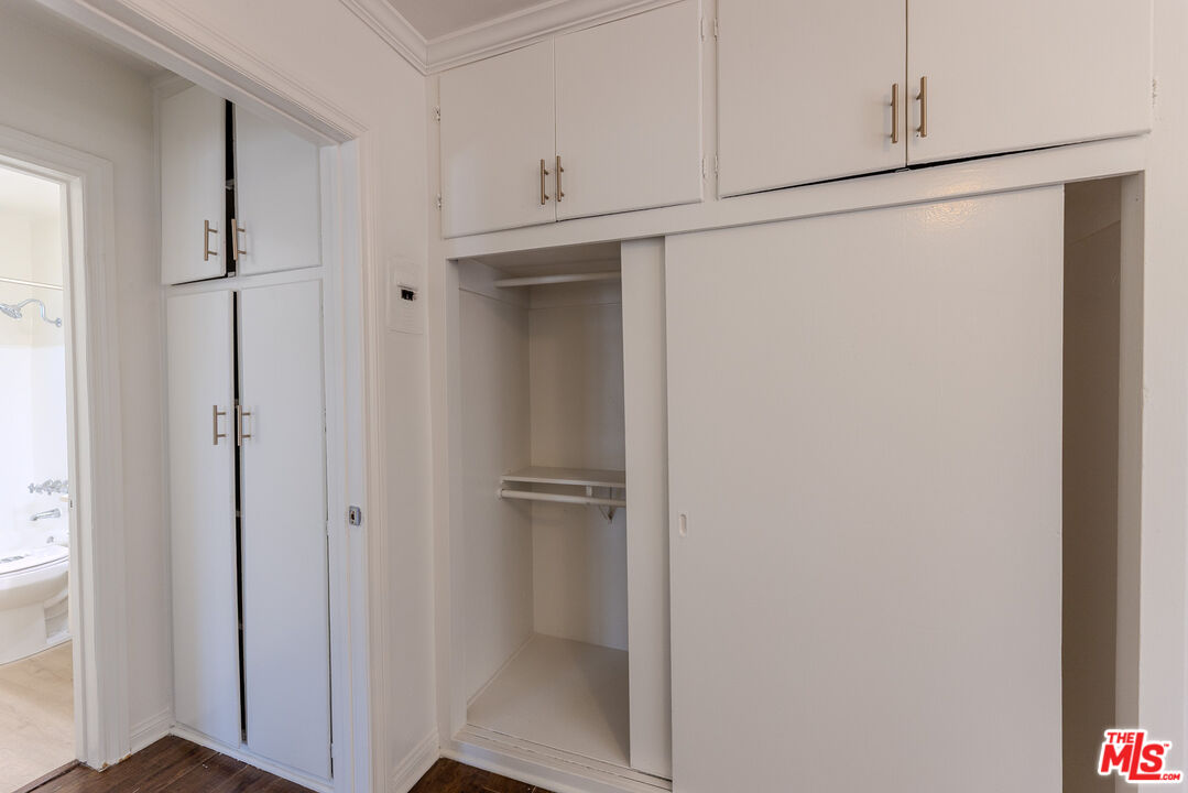 233 East Alameda Avenue, Unit A Burbank, CA 91502 - Photo 17 of 24