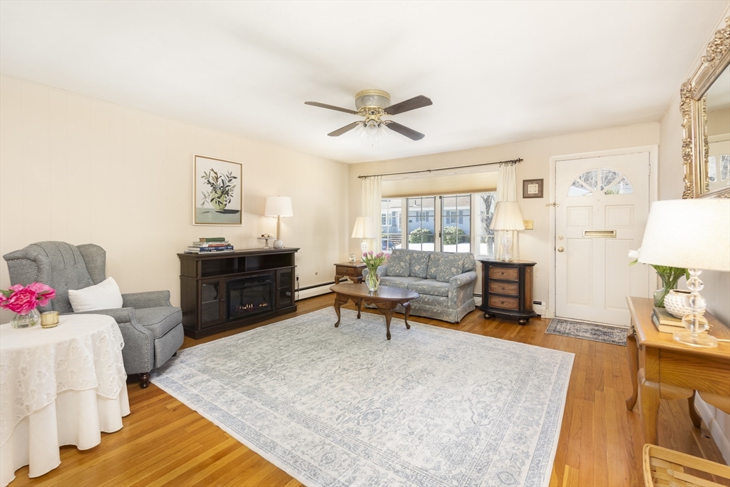 15 Francis Road Salem, MA 01970 - Photo 2 of 36