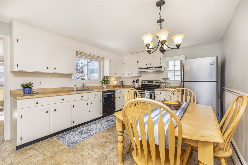 15 Francis Road Salem, MA 01970 - Photo 7 of 36