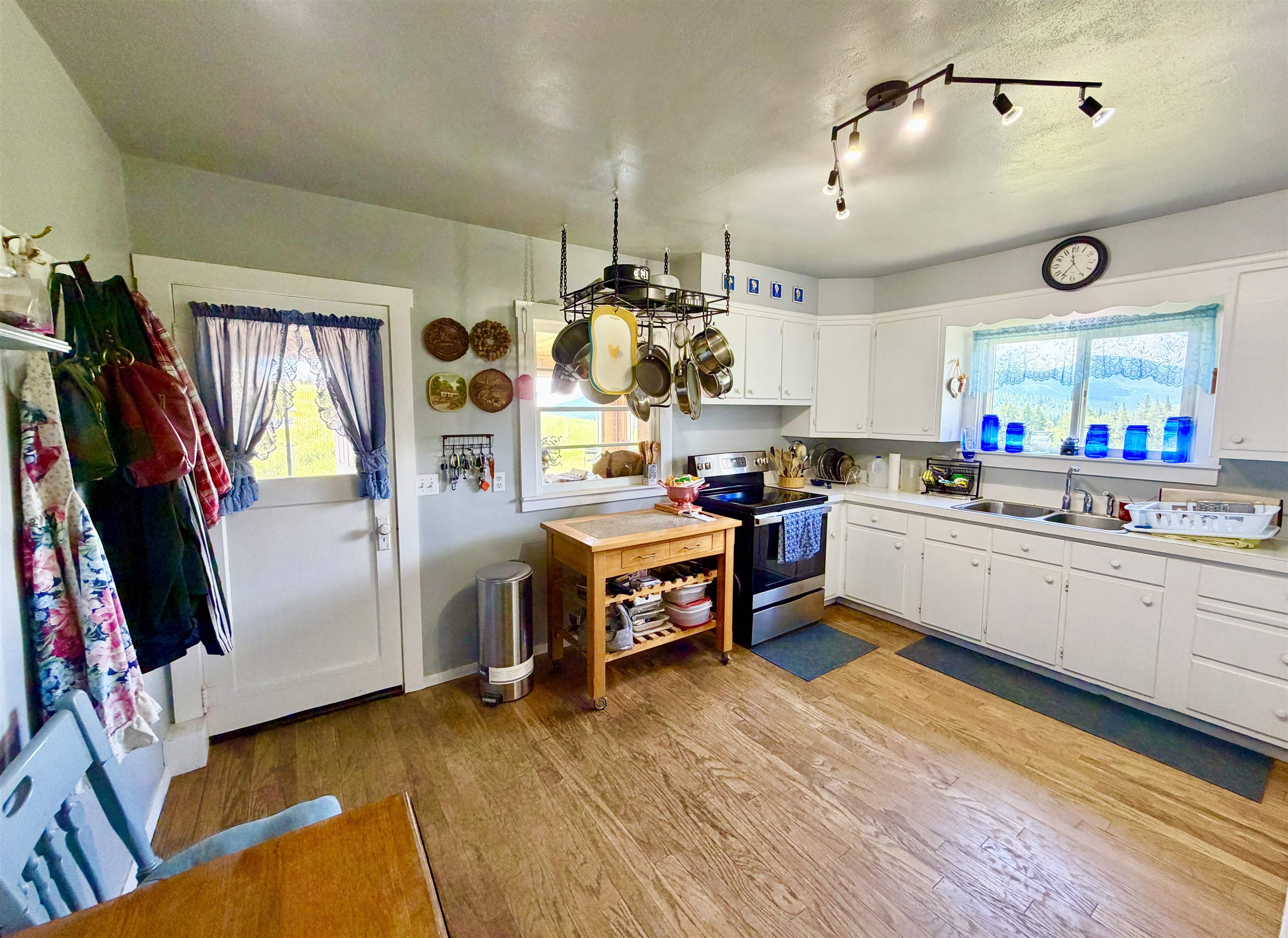 2498 Burgess Road Addy, WA 99101 - Photo 12 of 50
