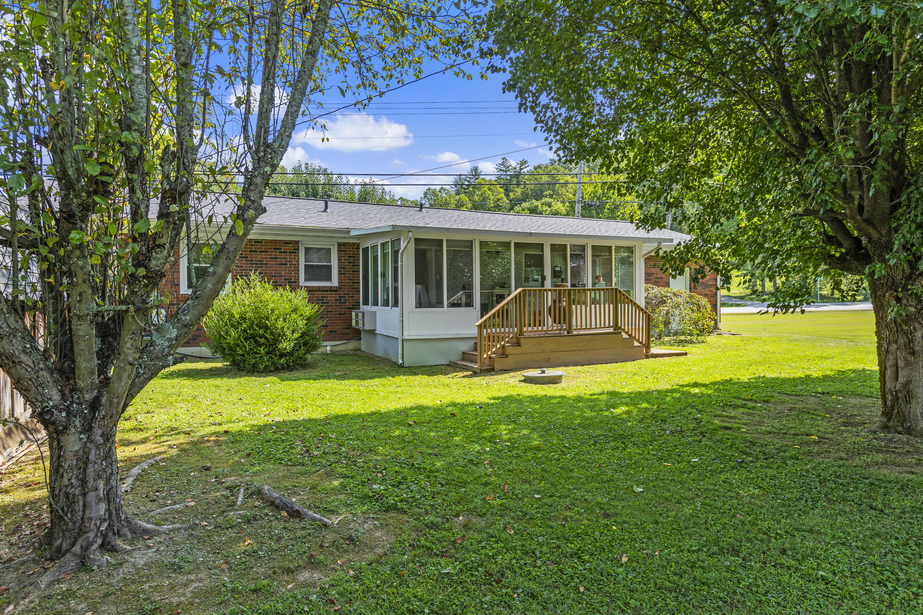 138 Sandy Ridge Road Campton, KY 41301 - Photo 34 of 37 I82A9861