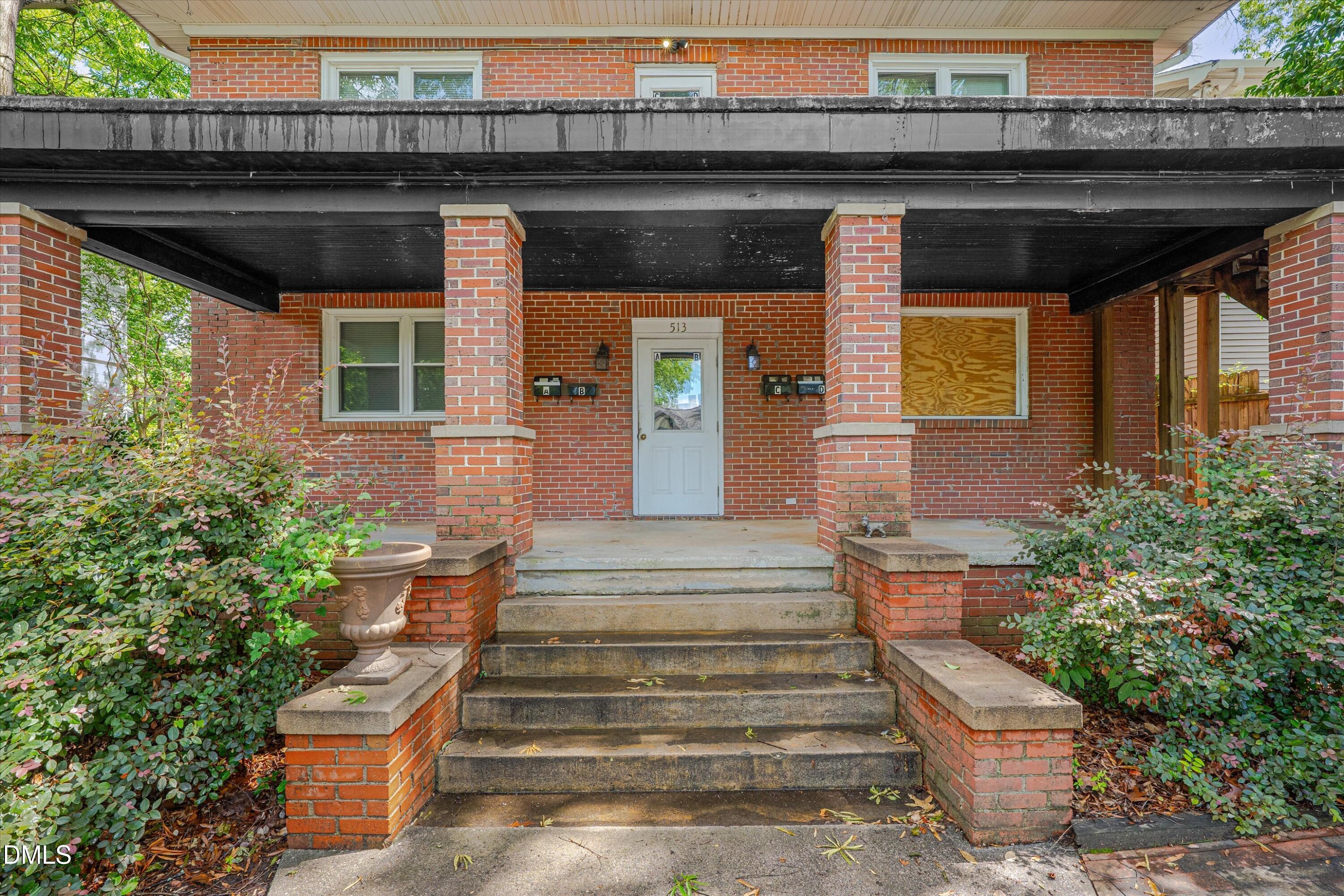 513 Cleveland Street Raleigh, NC 27605 - Photo 2 of 20 02-513 Cleveland St -2
