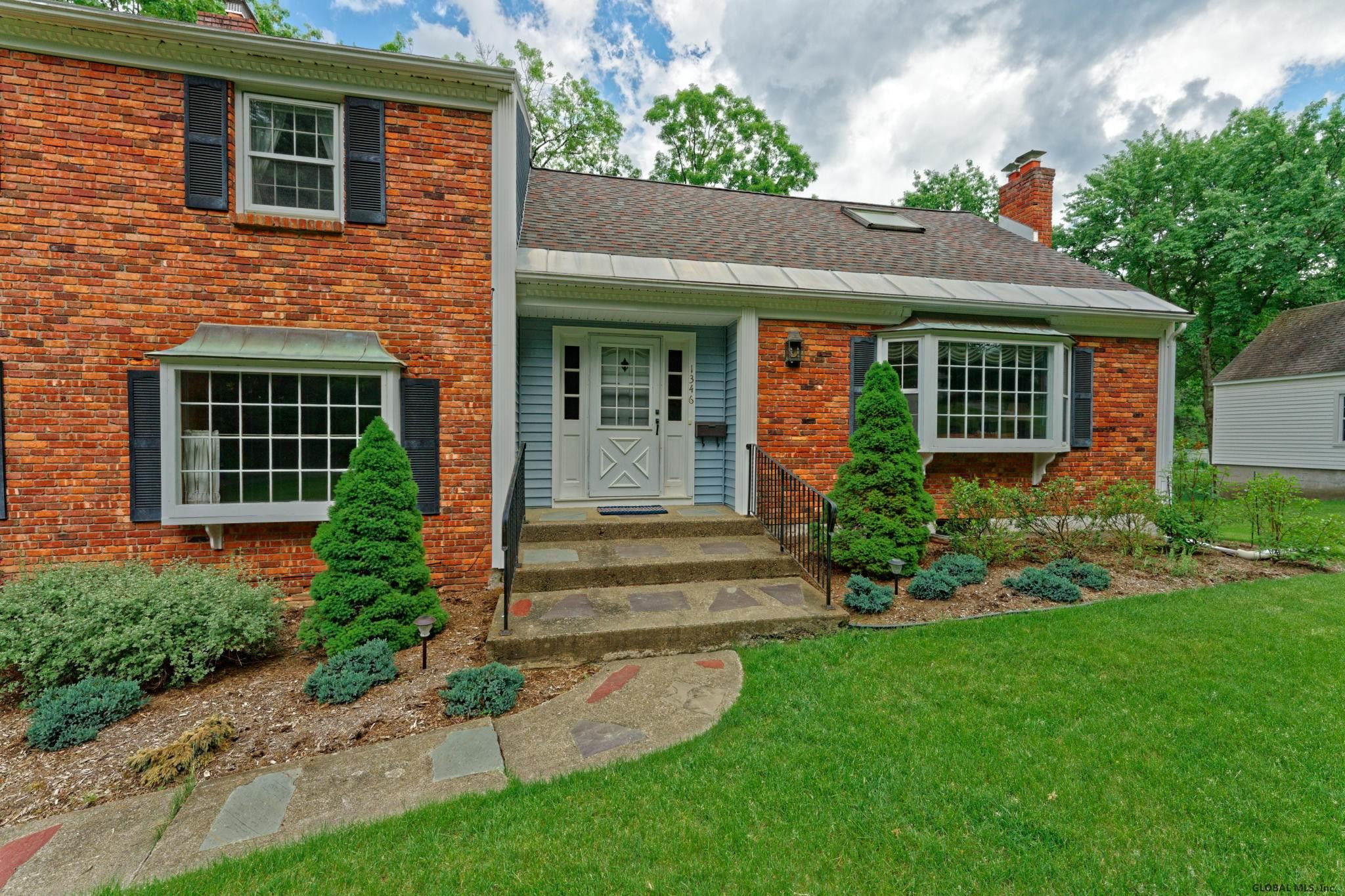 1346 Hawthorn Road Niskayuna, NY 12309 - Photo 2 of 60 Photo 2