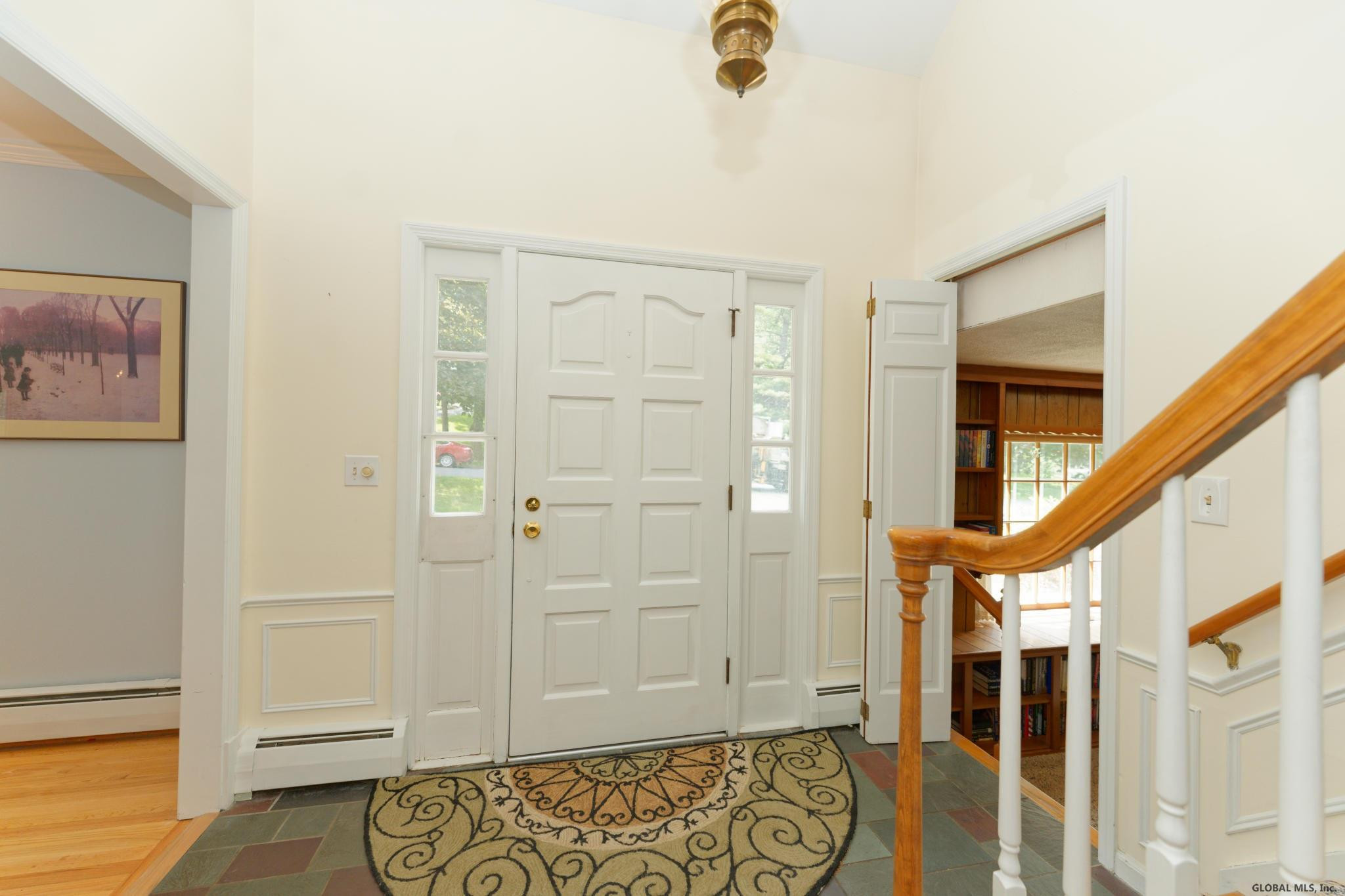 1346 Hawthorn Road Niskayuna, NY 12309 - Photo 3 of 60 Photo 3