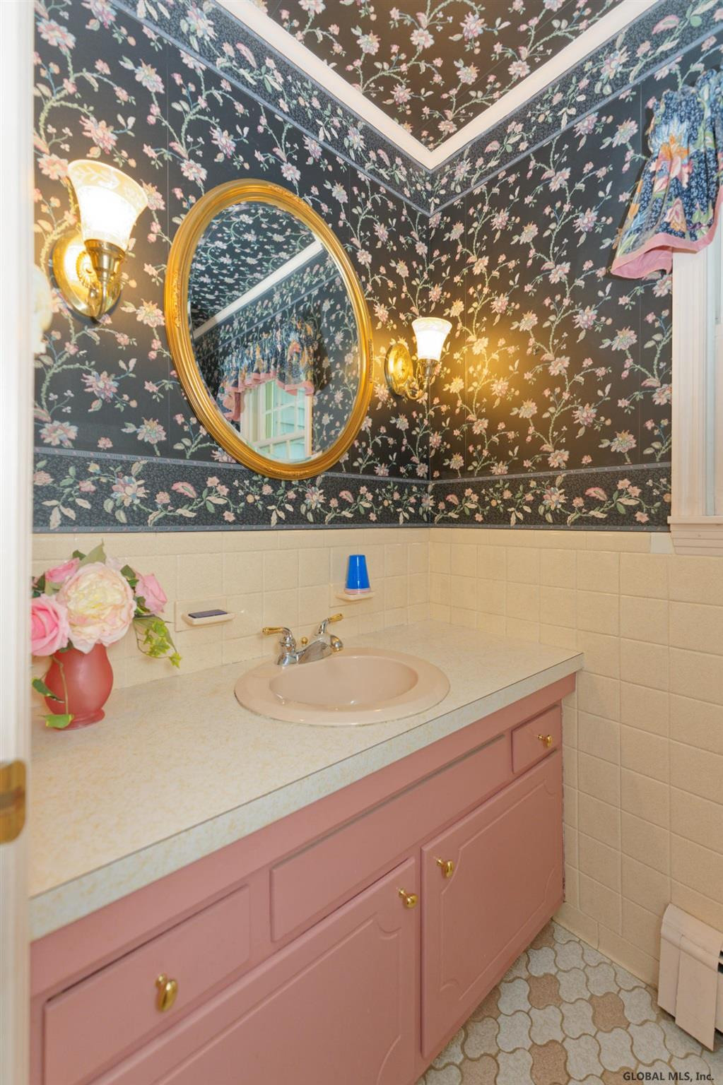 1346 Hawthorn Road Niskayuna, NY 12309 - Photo 44 of 60 Photo 44