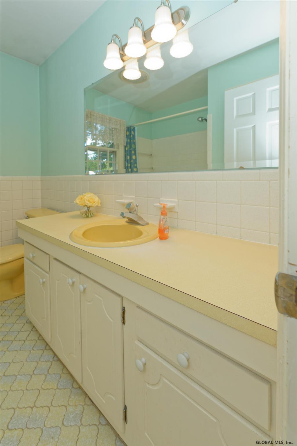 1346 Hawthorn Road Niskayuna, NY 12309 - Photo 45 of 60 Photo 45