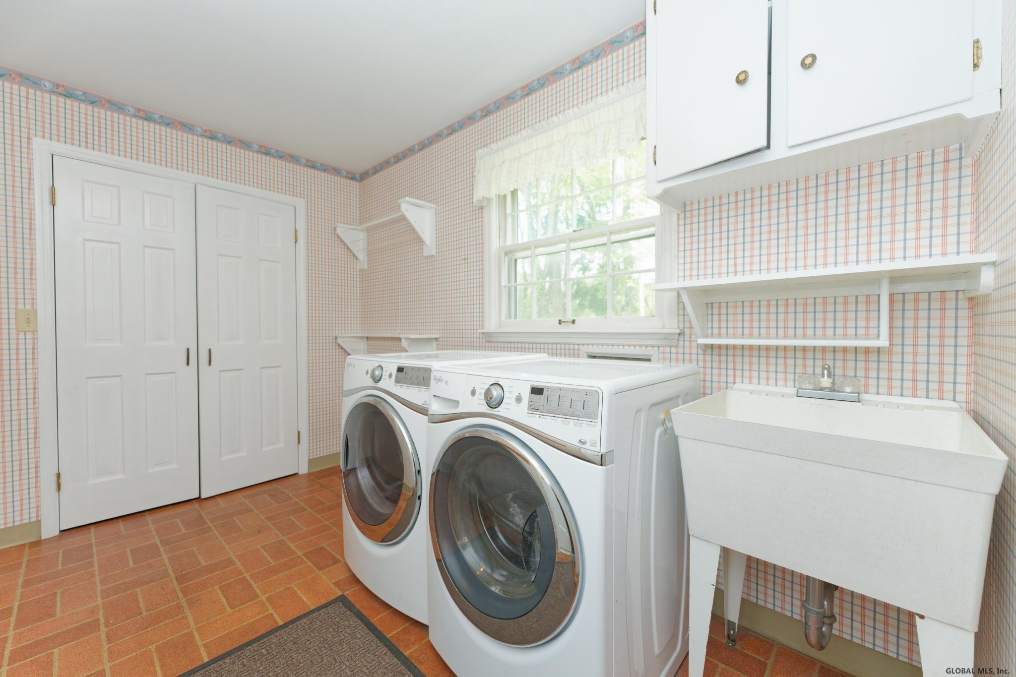 1346 Hawthorn Road Niskayuna, NY 12309 - Photo 47 of 60 Photo 47