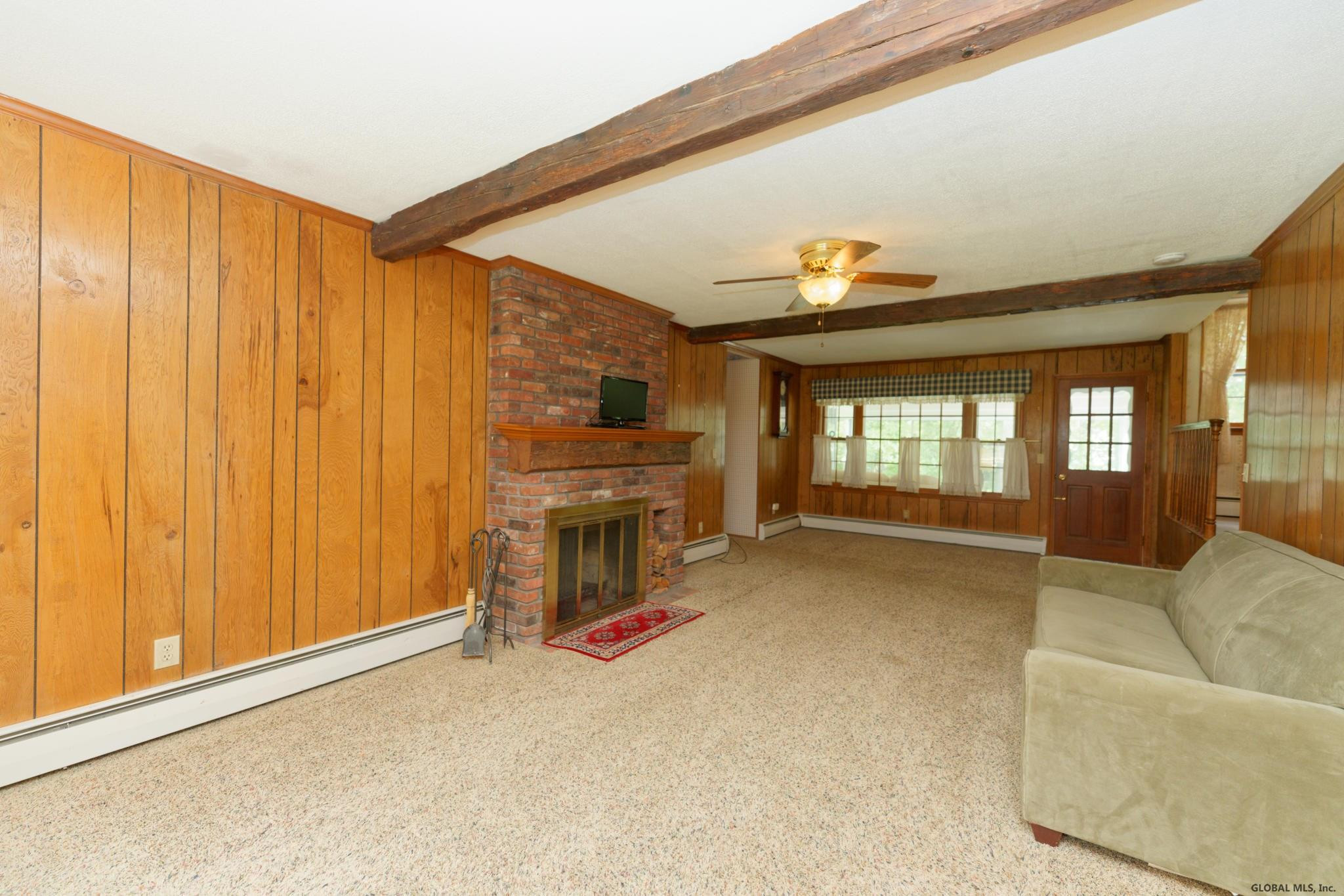 1346 Hawthorn Road Niskayuna, NY 12309 - Photo 5 of 60 Photo 5
