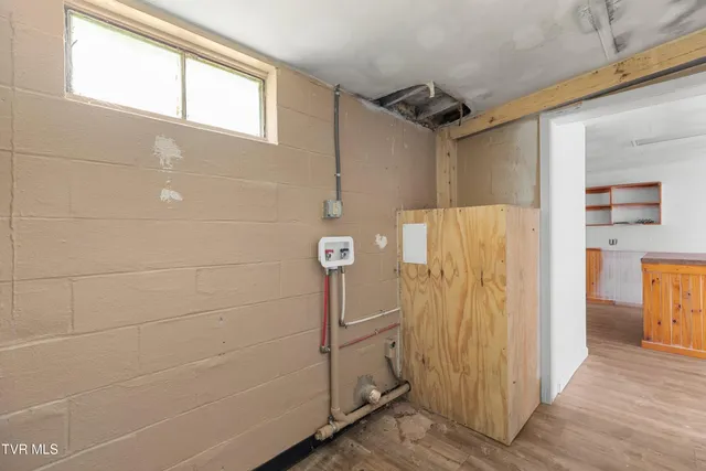 $190,000 | 6563 East Andrew Johnson Highway, Whitesburg, TN 37891