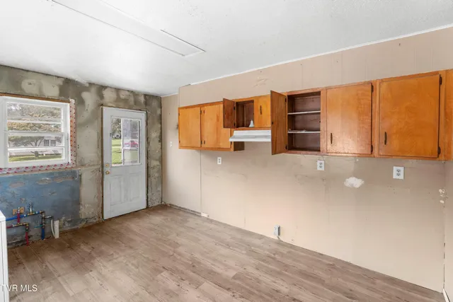 $190,000 | 6563 East Andrew Johnson Highway, Whitesburg, TN 37891