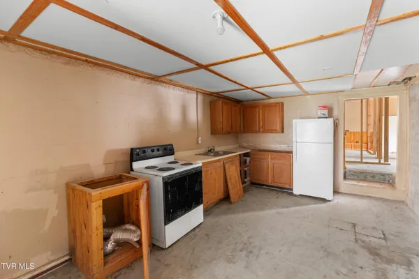 $165,000 | 6563 East Andrew Johnson Highway, Whitesburg, TN 37891