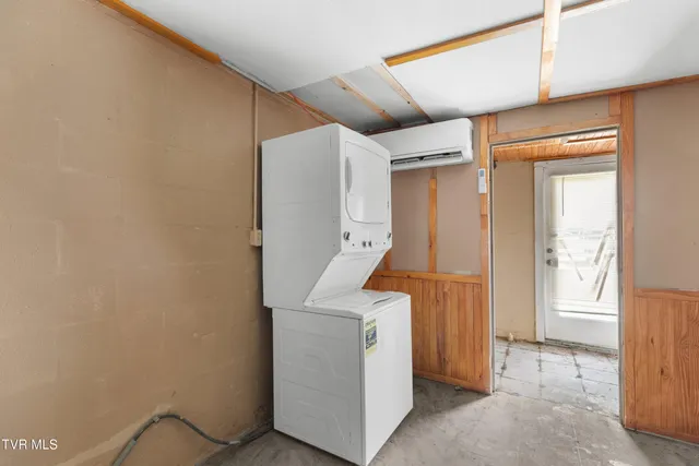 $190,000 | 6563 East Andrew Johnson Highway, Whitesburg, TN 37891