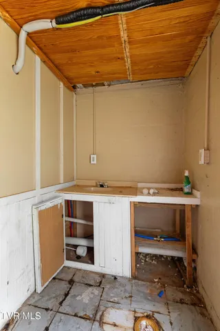 $190,000 | 6563 East Andrew Johnson Highway, Whitesburg, TN 37891