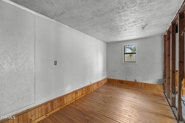 $165,000 | 6563 East Andrew Johnson Highway, Whitesburg, TN 37891
