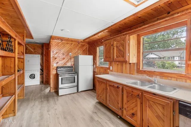 $190,000 | 6563 East Andrew Johnson Highway, Whitesburg, TN 37891