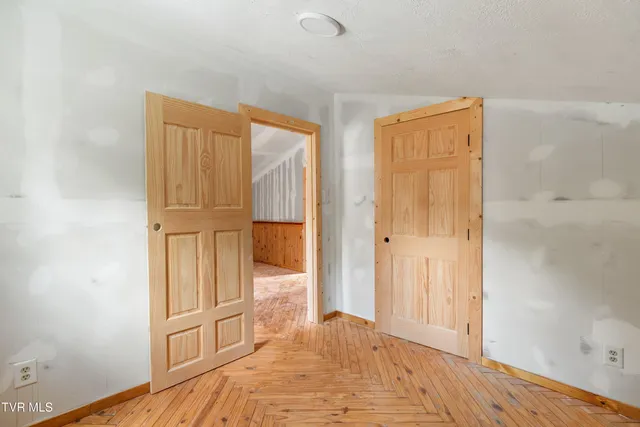 $190,000 | 6563 East Andrew Johnson Highway, Whitesburg, TN 37891