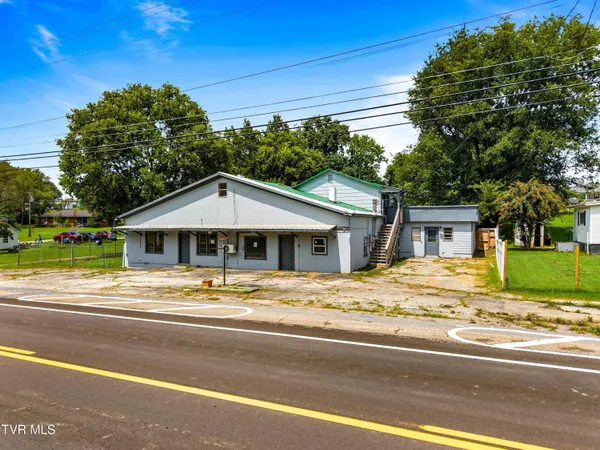 $165,000 | 6563 East Andrew Johnson Highway, Whitesburg, TN 37891