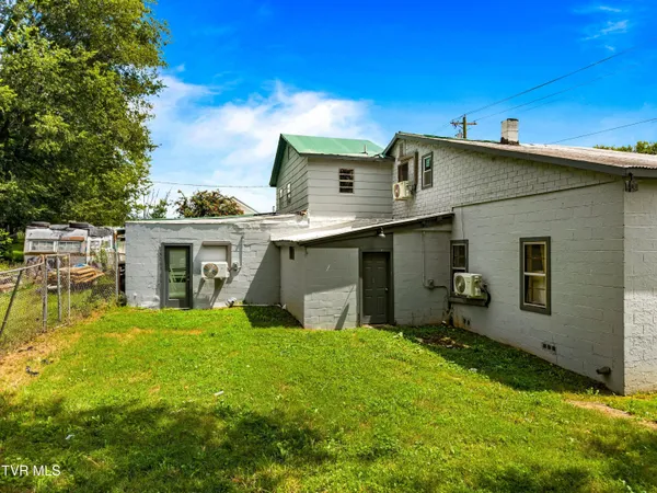 $165,000 | 6563 East Andrew Johnson Highway, Whitesburg, TN 37891