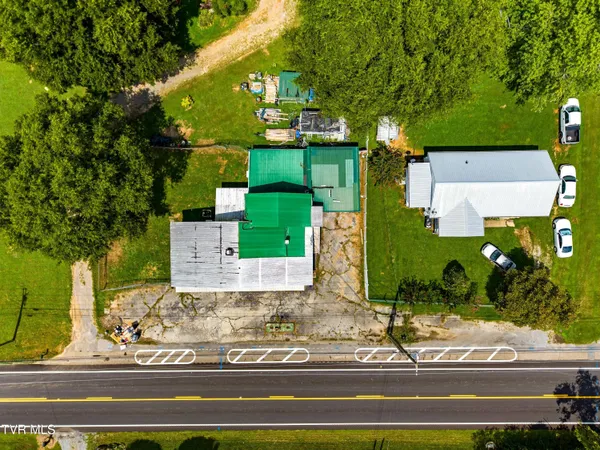 $165,000 | 6563 East Andrew Johnson Highway, Whitesburg, TN 37891