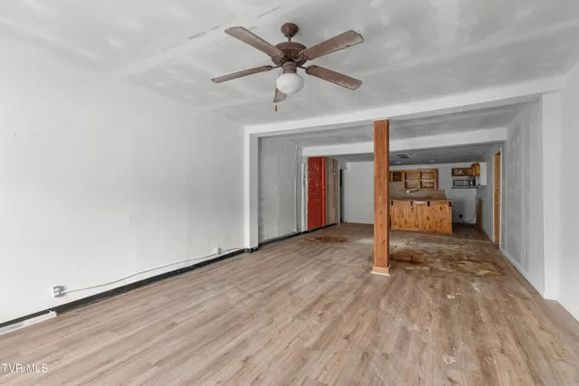 $190,000 | 6563 East Andrew Johnson Highway, Whitesburg, TN 37891