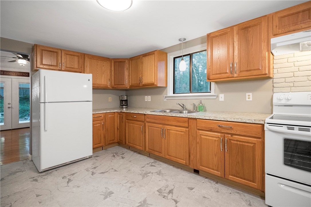 10 Kearns Road Glocester, RI 02814 - Photo 17 of 27 Gallery Image 17