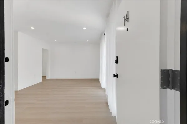 $3,385 | 6300 Orange Street, Unit 14, Los Angeles, CA 90048