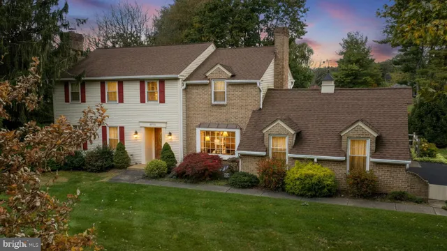 $629,000 | 2570 Millbrook Drive, Emmaus, PA 18049