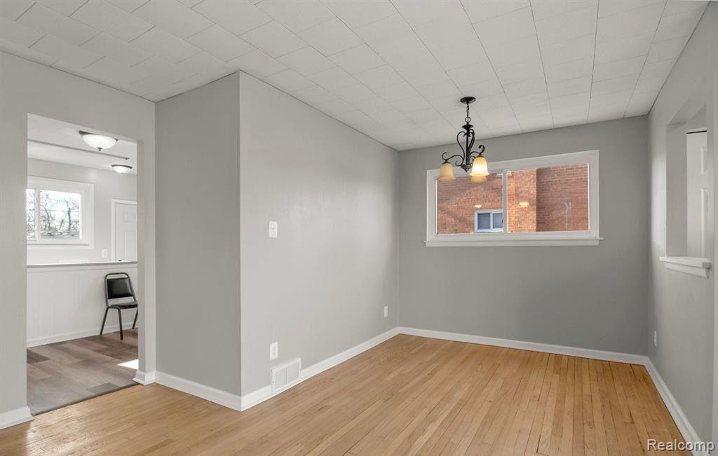 27007 Joy Road Dearborn Heights, MI 48127 - Photo 5 of 21