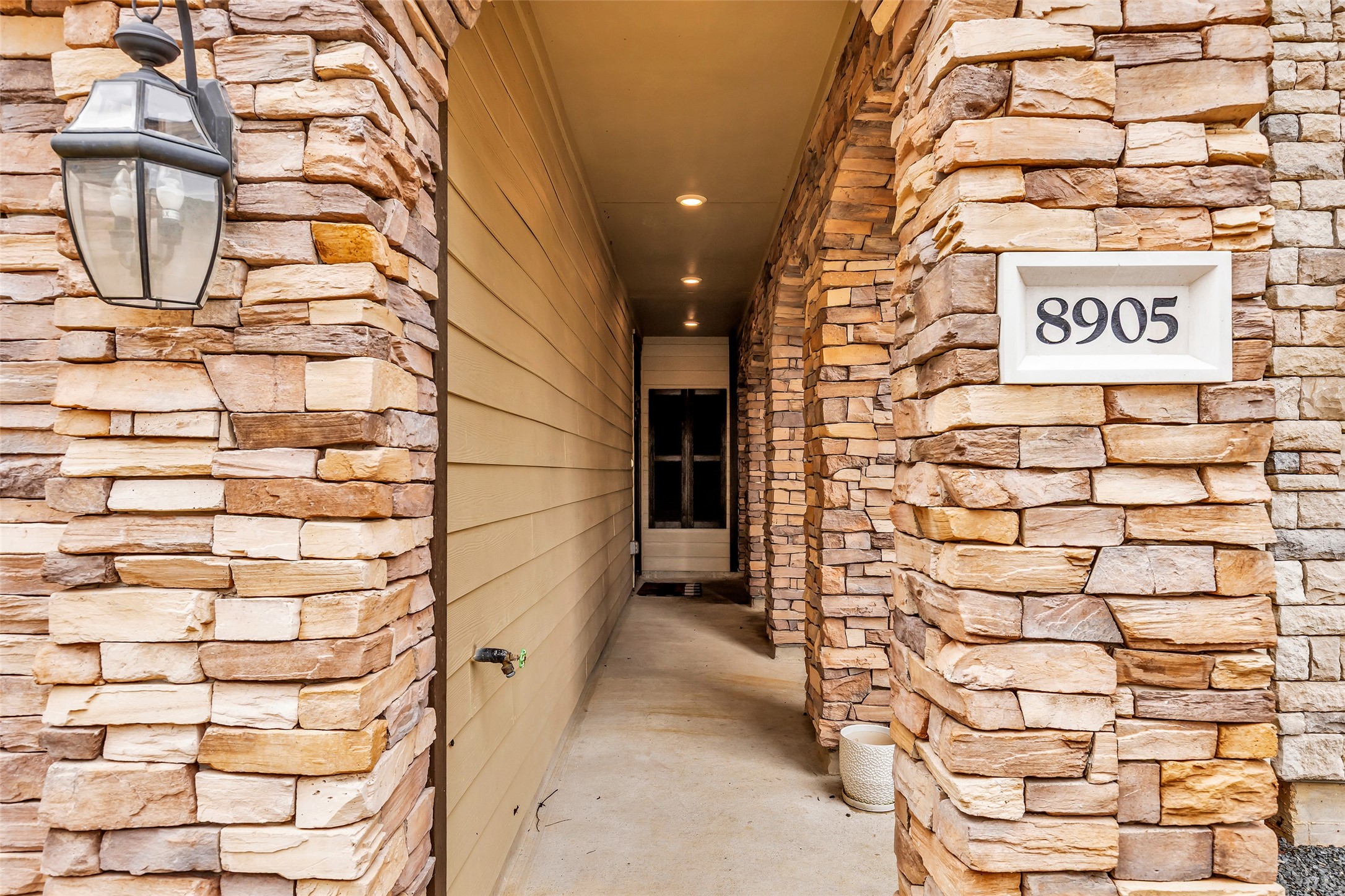 8905 Wind Springs Drive Houston, TX 77080 - Photo 3 of 25