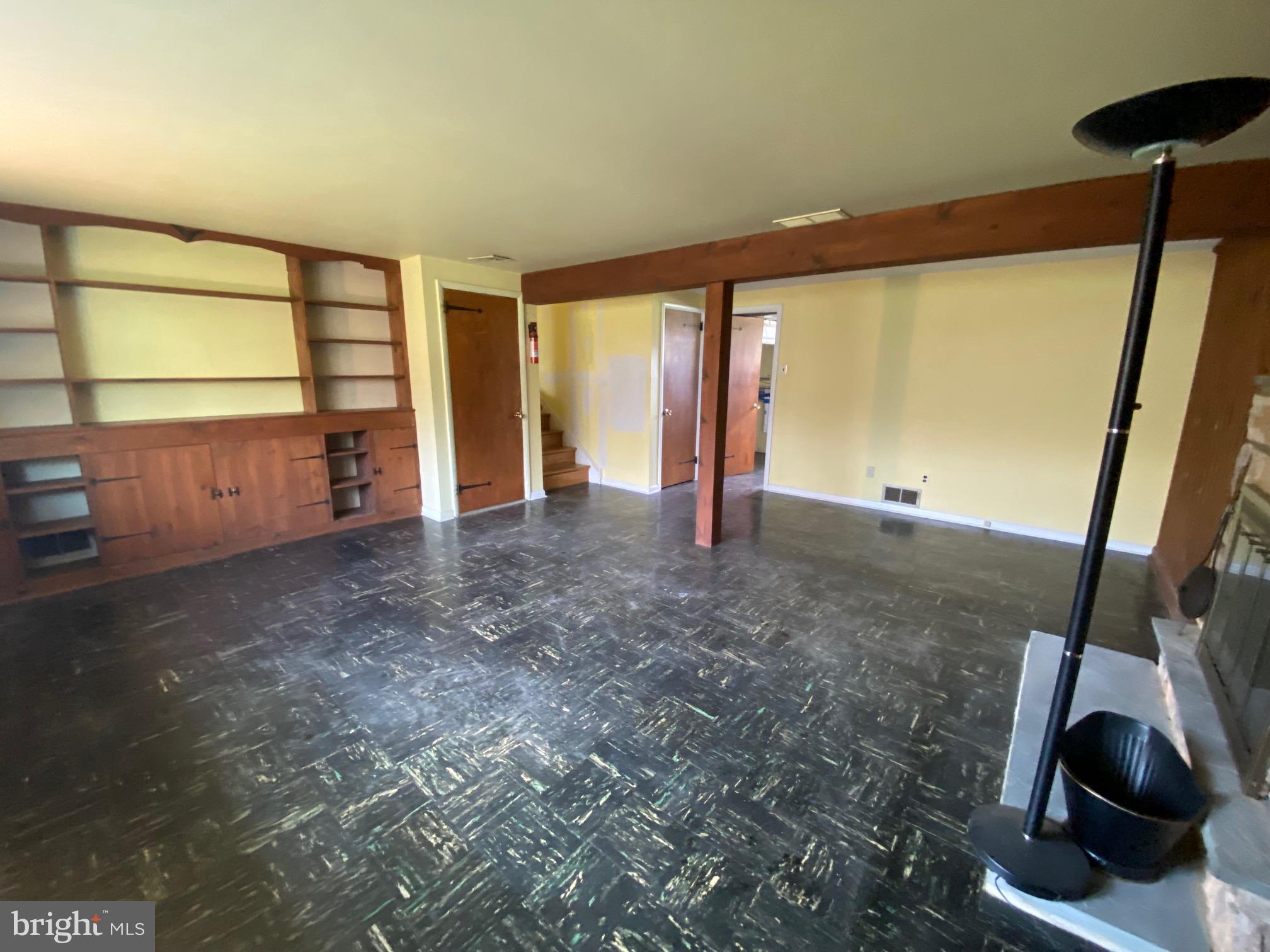 123 Cornwall Drive Chalfont, PA 18914 - Photo 22 of 37 a view of an empty room with a window