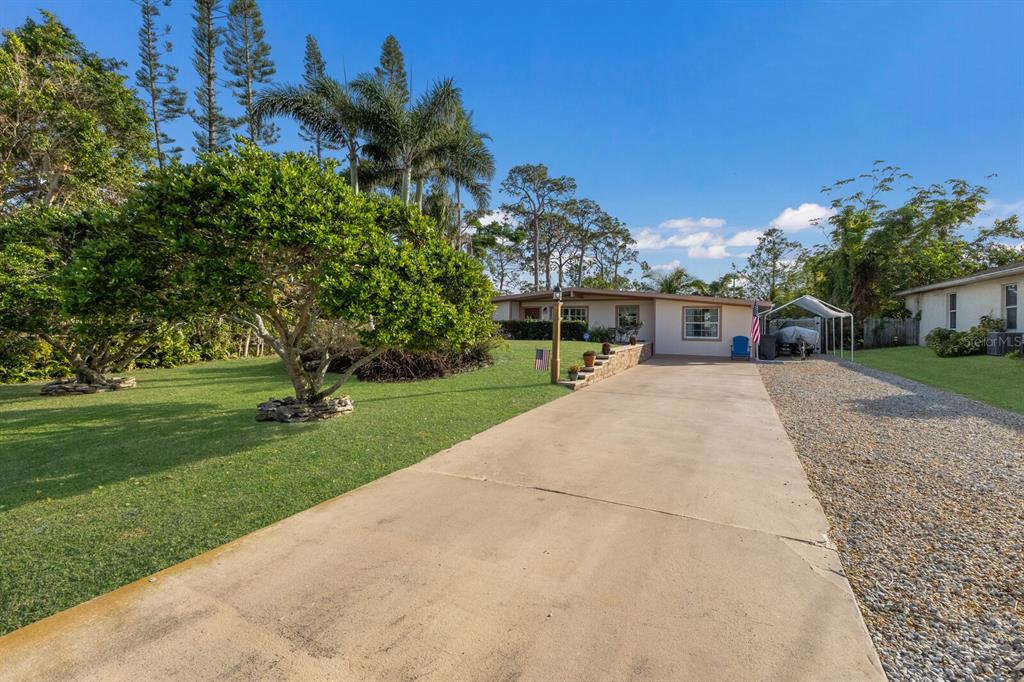1898 Wharf Road Sarasota, FL 34231 - Photo 1 of 1 Front of House