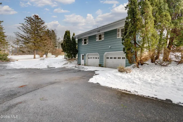 $475,000 | 179 Steadwell Road, Amsterdam, NY 12010