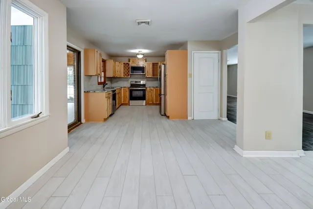 $475,000 | 179 Steadwell Road, Amsterdam, NY 12010