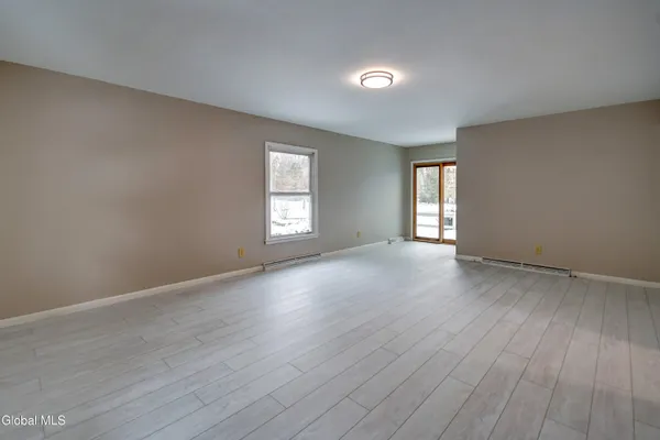 $425,000 | 179 Steadwell Road, Amsterdam, NY 12010