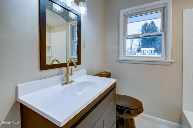 $475,000 | 179 Steadwell Road, Amsterdam, NY 12010