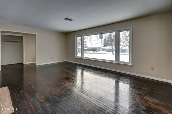 $425,000 | 179 Steadwell Road, Amsterdam, NY 12010