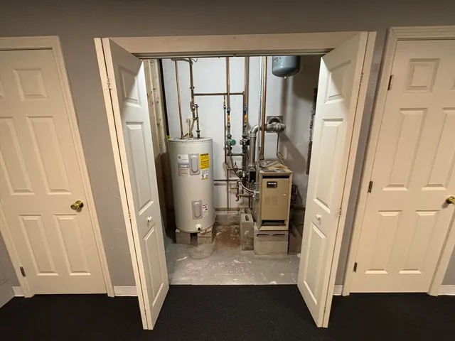 a view of a storage & utility room